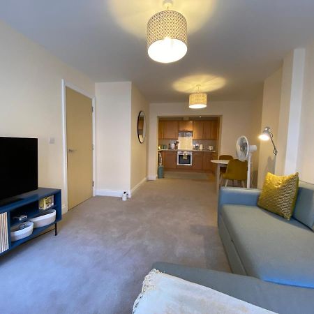 1 Bedroom Apartment In The Heart Of Борнмът Екстериор снимка