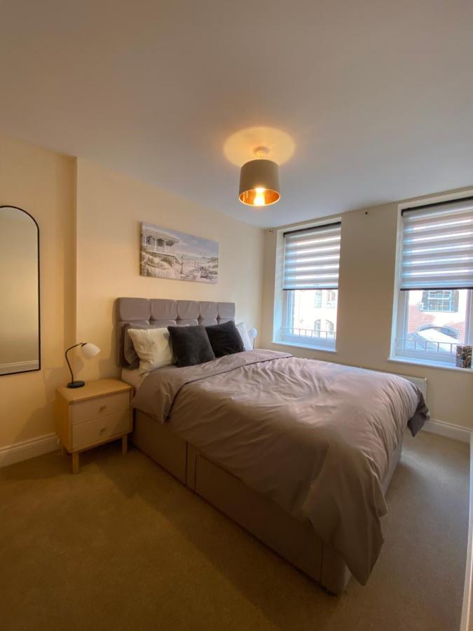 1 Bedroom Apartment In The Heart Of Борнмът Екстериор снимка