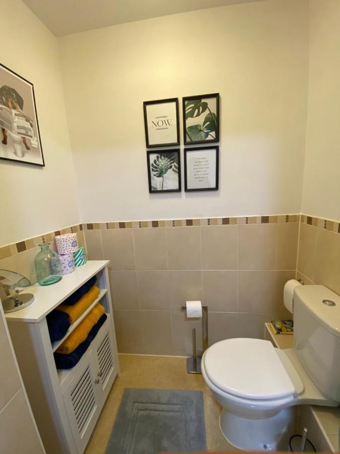 1 Bedroom Apartment In The Heart Of Борнмът Екстериор снимка